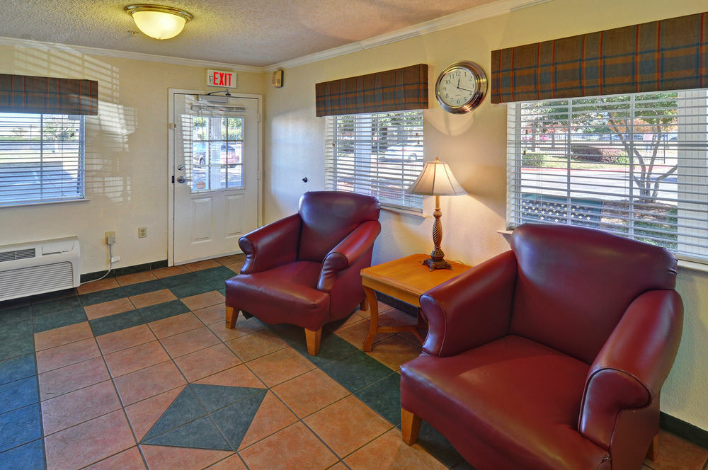 Intown Suites Extended Stay Dallas Tx - Garland Bagian luar foto
