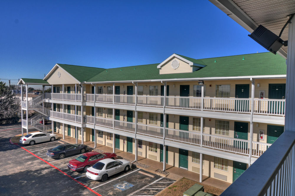 Intown Suites Extended Stay Dallas Tx - Garland Bagian luar foto